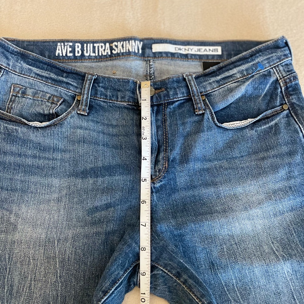 DKNY “Ave B” Ultra Skinny Crop Jeans - Size 4 - Picture 6 of 12
